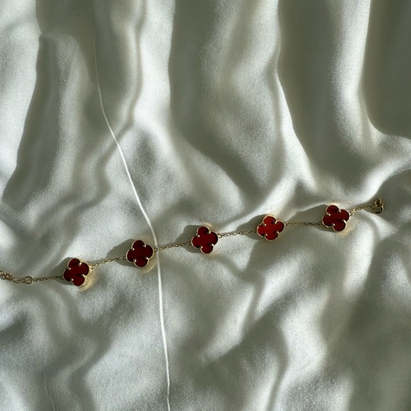 14K Elegant Red and Gold Clover Bracelet - Picture 5 of 8